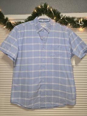 Amazon Essentials Light Blue and White Plaid Short-Sleeve Button-Down Shirt